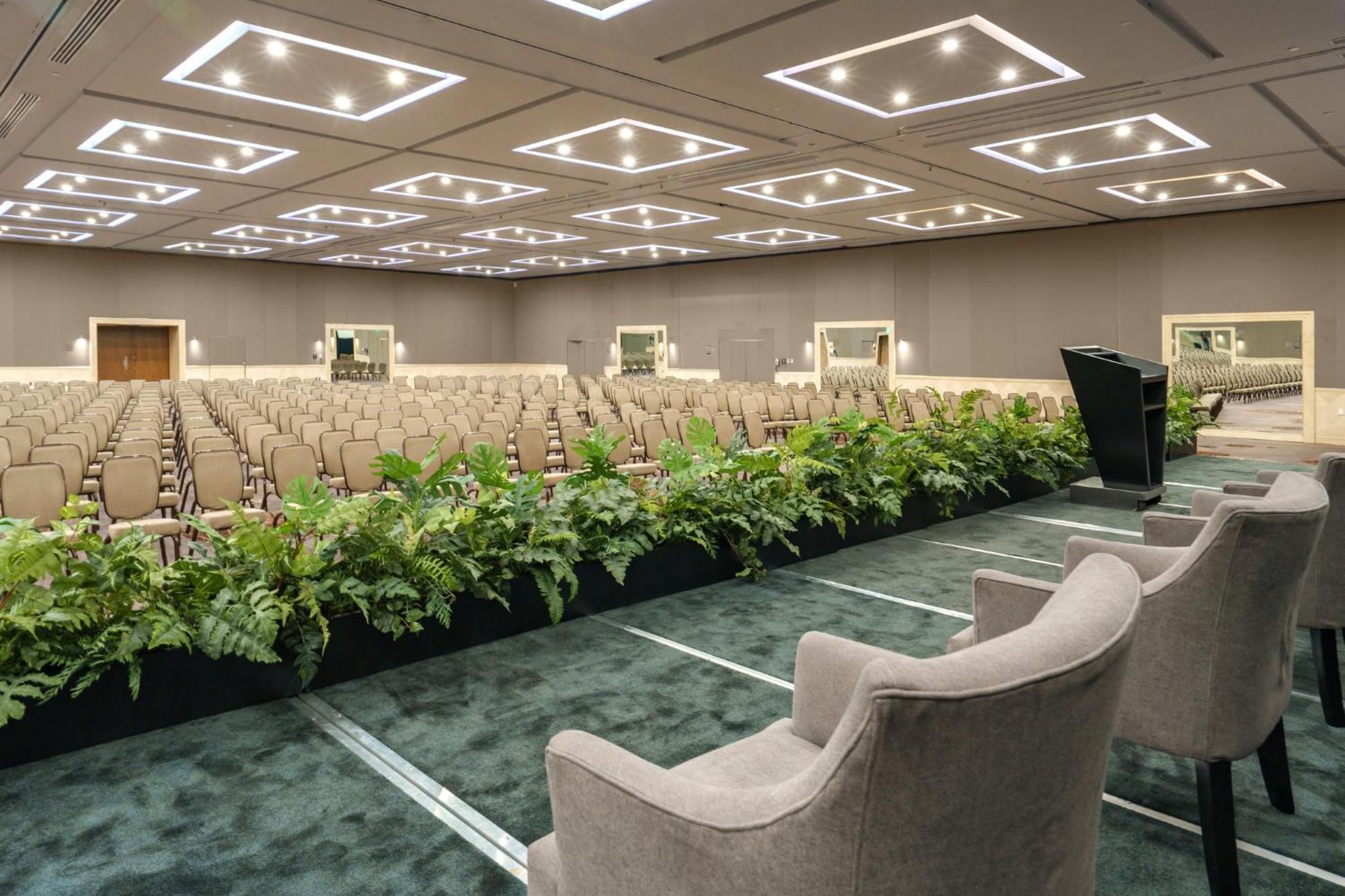 Presidente Intercontinental Mexico City By Ihg Экстерьер фото The conference room of the Federal Council